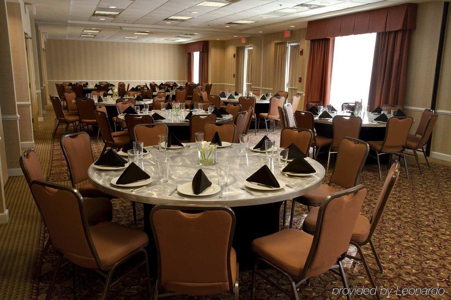 Hilton Garden Inn Окбрук Террас Экстерьер фото